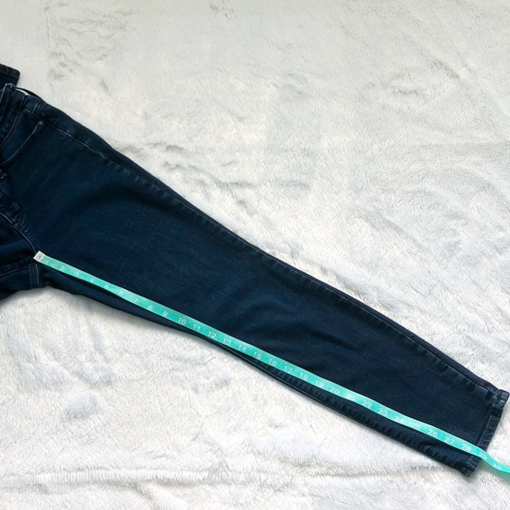 Like New Athleta Blue Sculptek Jeans, size 2 - Picture 4 of 7